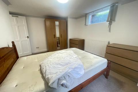 2 bedroom flat to rent, Stanton Avenue, Manchester M20