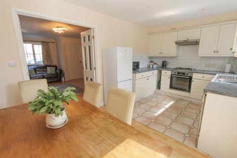 9 Amberwood Close, Wallington, SM6 8QH