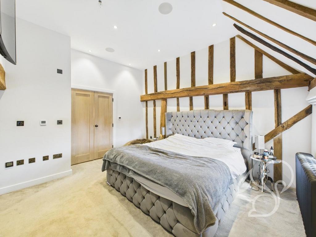 CAM05287 G0-PR0027-STILL005.jpg