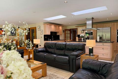 1 Clyffes Farm Close, Scarisbrick, Ormskirk, L40 9SB