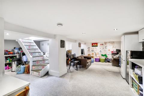 138 Windsor Road, London, E7 0RB