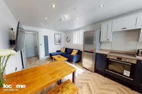 3 bedroom flat to rent, Carlyle Road, Birmingham B16