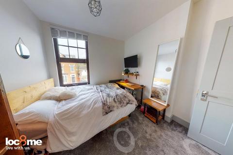 3 bedroom flat to rent, Carlyle Road, Birmingham B16