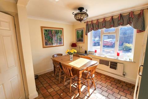5 bedroom detached house for sale, Moat Close, Chipstead, Sevenoaks, TN13