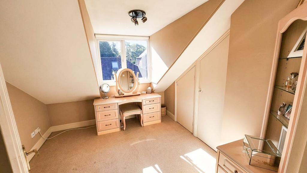 Walk-in wardrobe