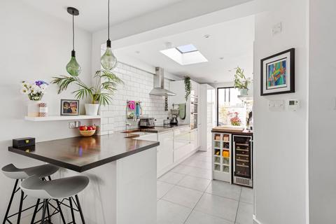 12 Yew Tree Road, Beckenham, BR3 4HT