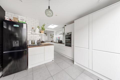 12 Yew Tree Road, Beckenham, BR3 4HT