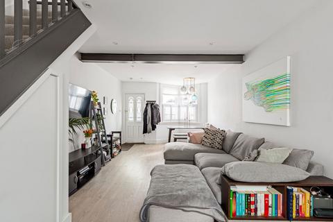 12 Yew Tree Road, Beckenham, BR3 4HT