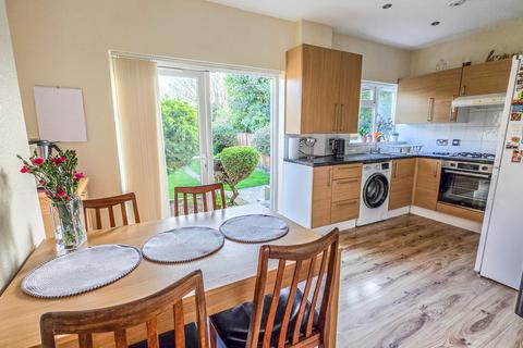 3 bedroom end of terrace house for sale, Fourth Avenue, Rush Green, RM7