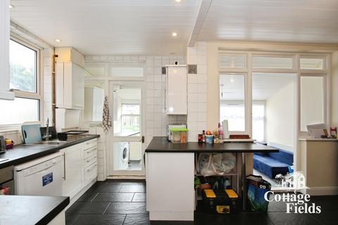 4 bedroom semi-detached house for sale, Weardale Gardens, Enfield, EN2