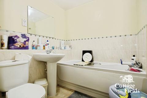 2 bedroom flat for sale, Enstone Road, Amethyst Court, EN3