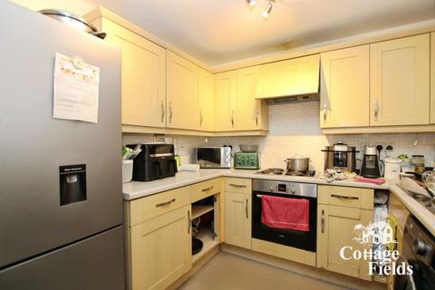 2 bedroom flat for sale, Enstone Road, Amethyst Court, EN3