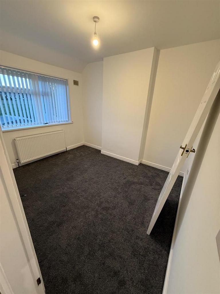 Bedroom 1 .jpg