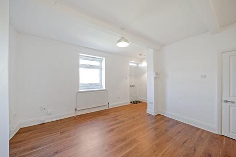 2 bedroom end of terrace house for sale, Hammerton Grove, Pudsey, West Yorkshire, UK, LS28
