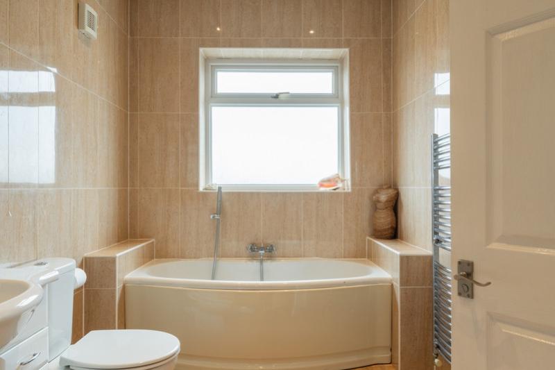 Ridgeway-28 8a46-2106-bd21-4f63-f457-05ae-80ff-b1f