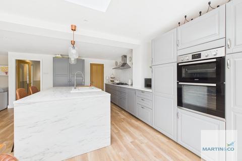 20 Douglas Road, Sutton Coldfield, B72 1NG