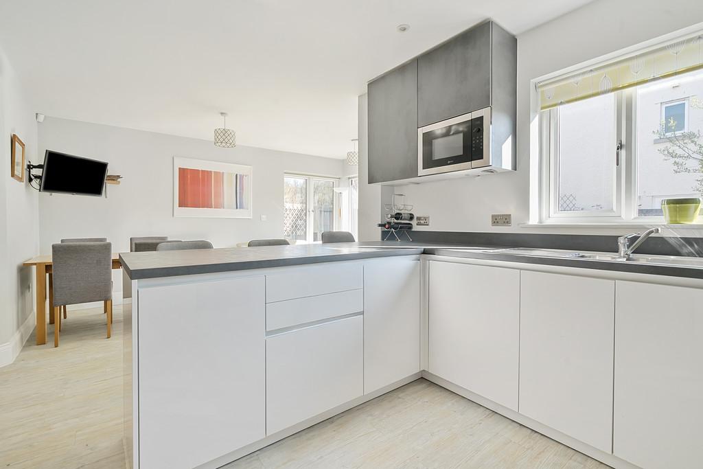 Fitted Kitchen