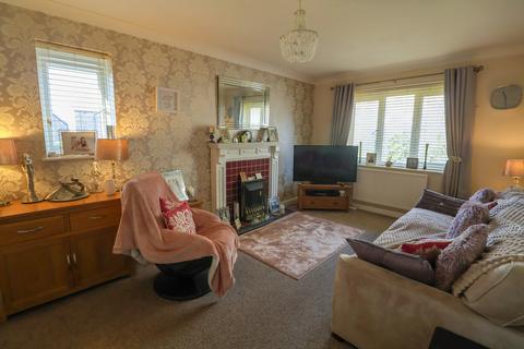 2 bedroom flat for sale, Arrowscroft Court, Via Hyde SK14