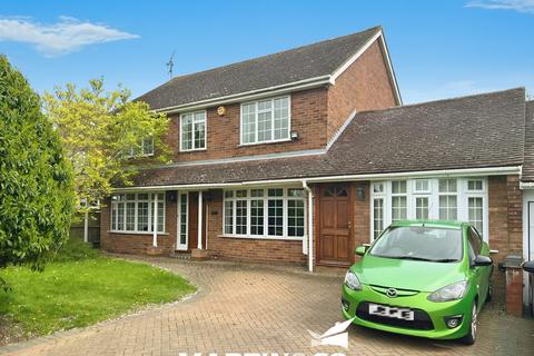 4 bedroom detached house to rent, Patching Hall Lane, Chelmsford