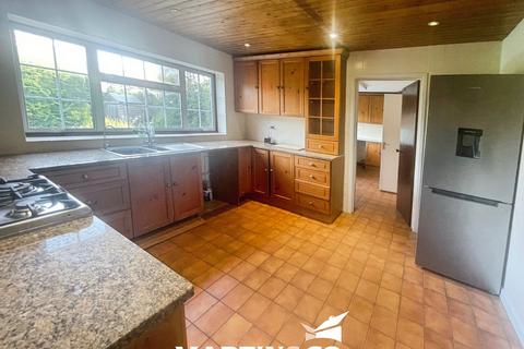 4 bedroom detached house to rent, Patching Hall Lane, Chelmsford