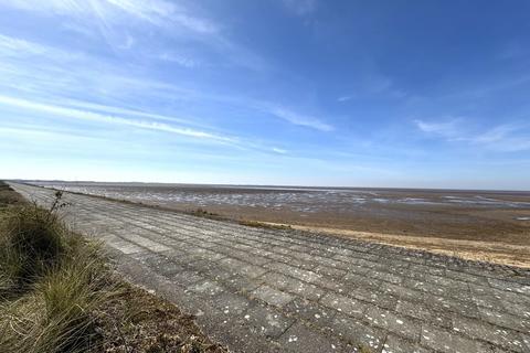 2 bedroom detached bungalow for sale, SNETTISHAM BEACH - Detached Holiday Chalet Overlooking Beach & Lake