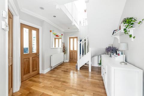 undefined, Purley CR8