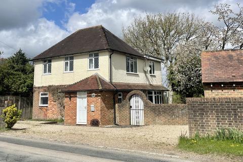 4 bedroom detached house for sale, Rural Staplecross, East Sussex Tn31