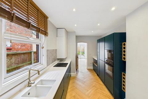 3 bedroom terraced house to rent, King Street, Shrewsbury