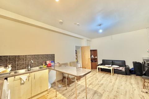 undefined, Roundhay Road, Leeds LS8