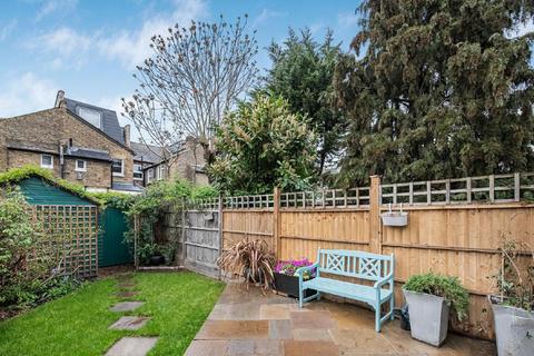 30 Vanderbilt Road, London, SW18 3BQ
