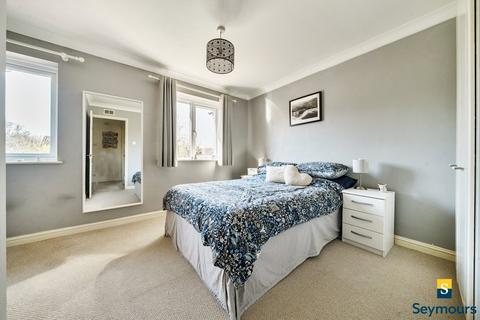30 Devoil Close, Guildford, GU4 7FG