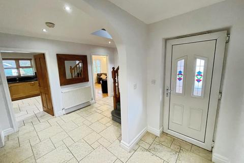 17 Castle Drive, Whitby, Ellesmere Port, CH65 6SJ