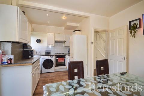 3 bedroom terraced house for sale, Fourth Avenue, Romford, RM7