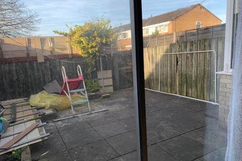 3 bedroom terraced house to rent, Campion Close, Chelylesmore, Coventry