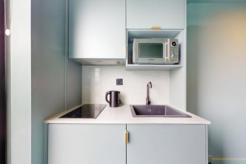 Studio to rent, Uxbridge Road