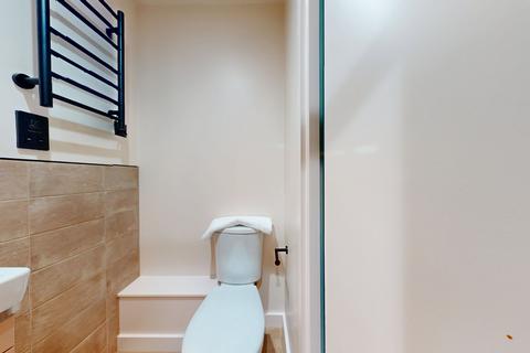 Studio to rent, Uxbridge Road