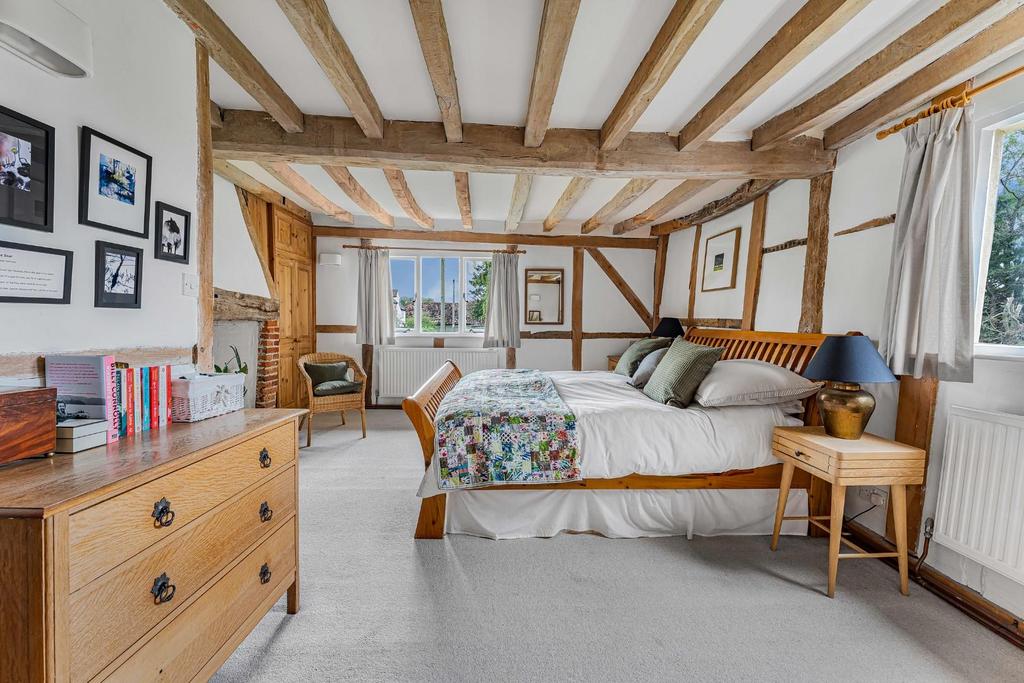 PRINCIPAL BEDROOM.jpg