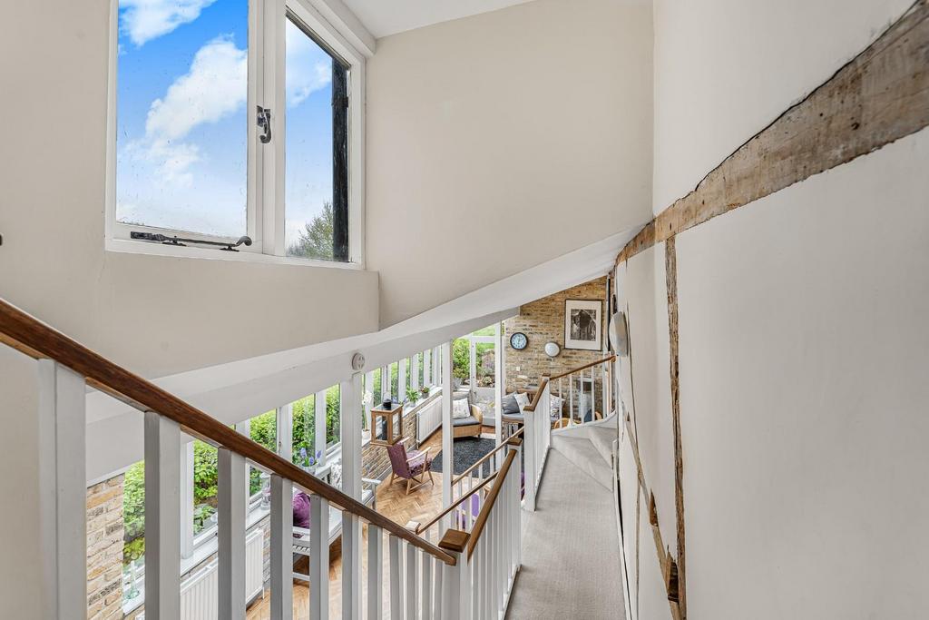VIEW IN TO THE GARDEN ROOM.jpg