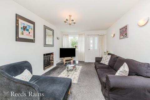 3 bedroom semi-detached house for sale, Brocklehurst Way, Macclesfield SK10