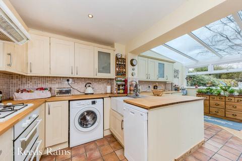 3 bedroom semi-detached house for sale, Brocklehurst Way, Macclesfield SK10