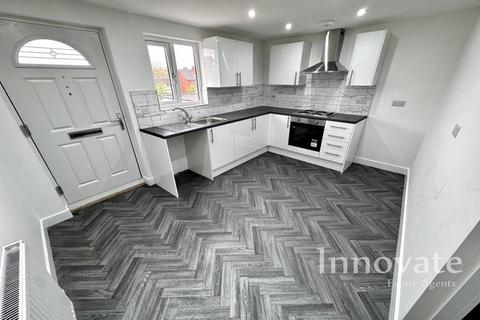 2 bedroom maisonette to rent, Langley High Street, Oldbury B69
