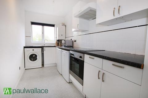1 bedroom flat for sale, Beeston Drive, West Cheshunt