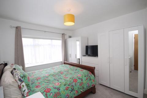 3 bedroom semi-detached house for sale, Daryngton Drive, Greenford