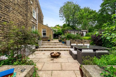 4 bedroom detached house for sale, Delph OL3