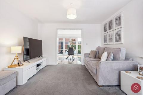 24 Dacey Drive, Upper Heyford, Bicester, OX25 5AA