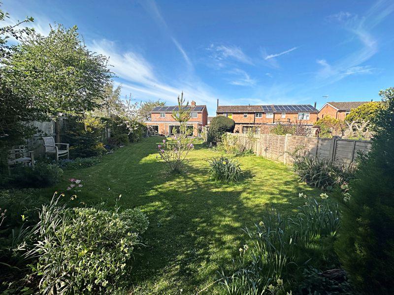Garden to house