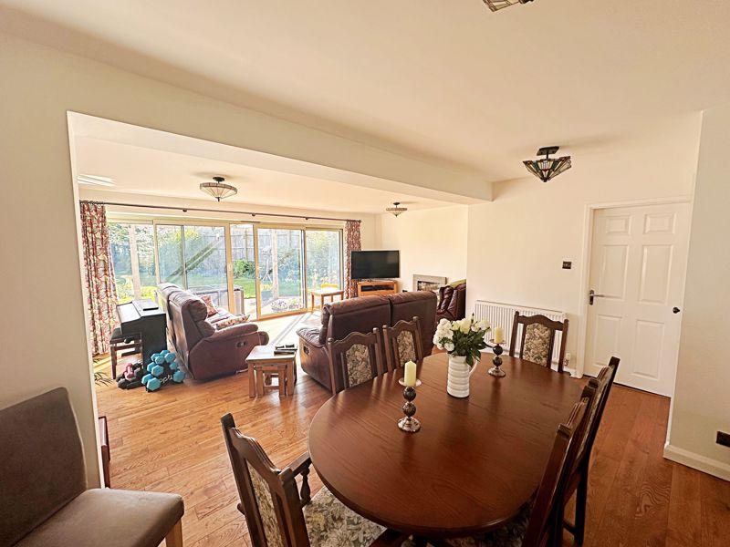 Dining into lounge