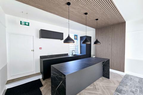 Office to rent, The Broadway, London SW19