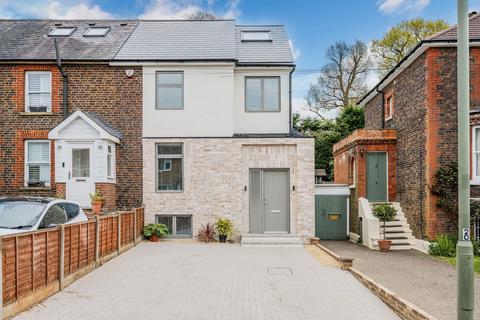 4 bedroom semi-detached house for sale, Somerset Road, Redhill RH1