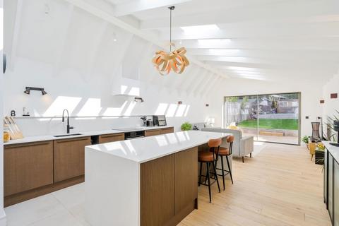 4 bedroom semi-detached house for sale, Somerset Road, Redhill RH1